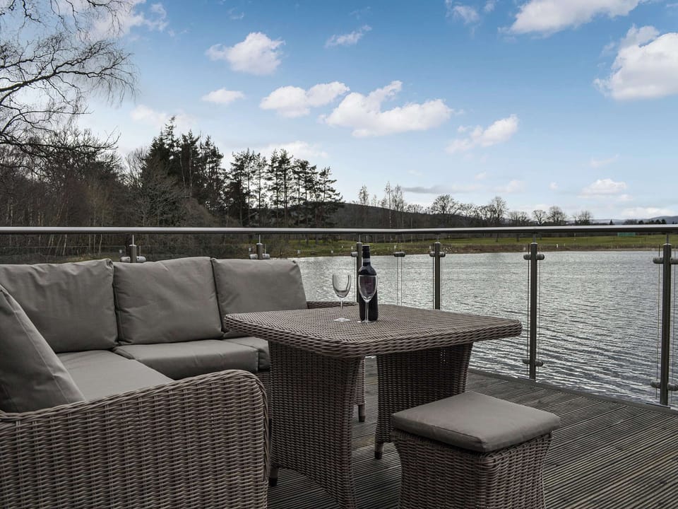 Sitting-out-area | Golf View, Aboyne
