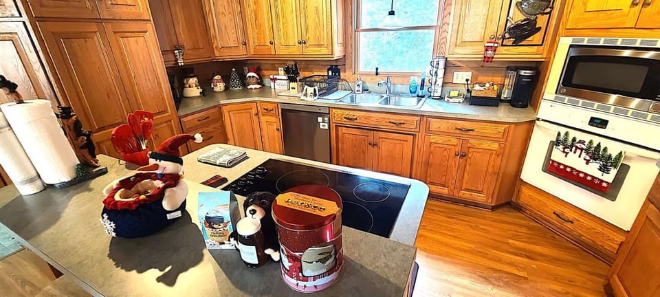 Every appliance, pot/pan, & utensil imaginable. Keurig & carafe coffeemakers.