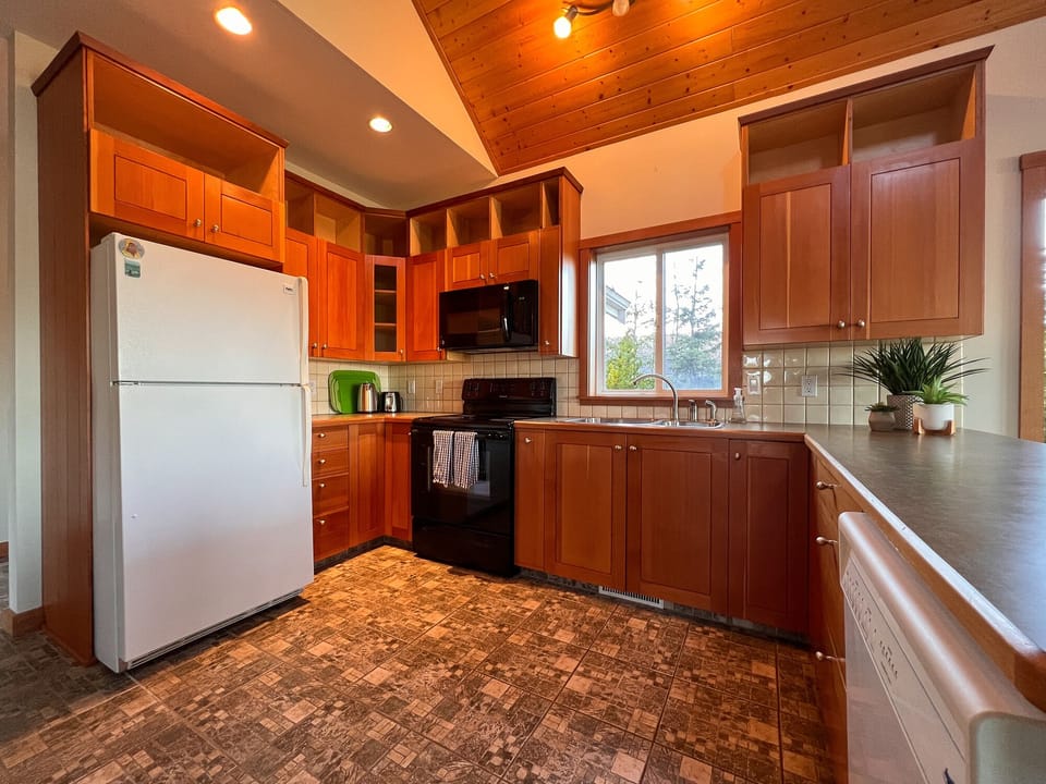 Fully stocked kitchen