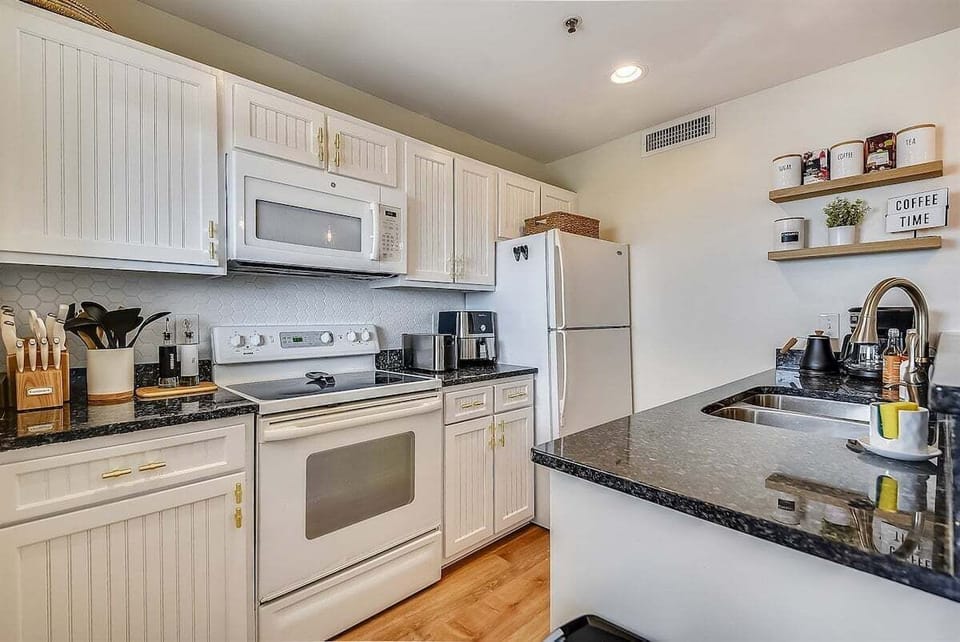 A clean space to fix your favorite meals and snacks!