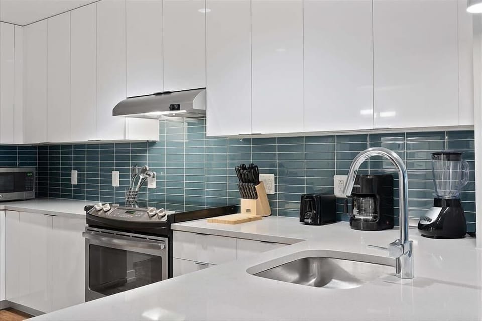Philadelphia 1 Bedroom Kitchen