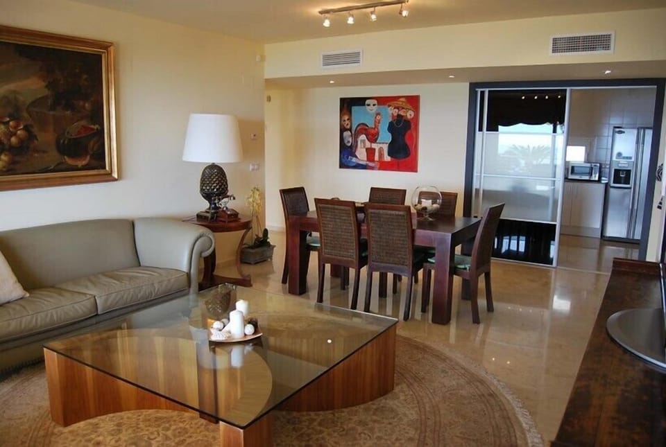 Living-dining room