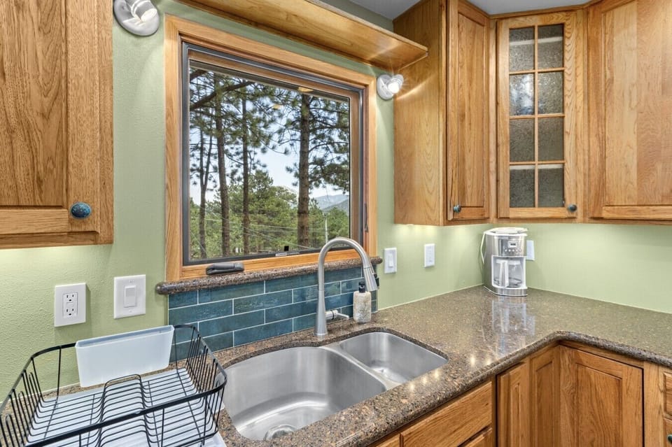 Sometimes you get to watch the elk while doing dishes :)