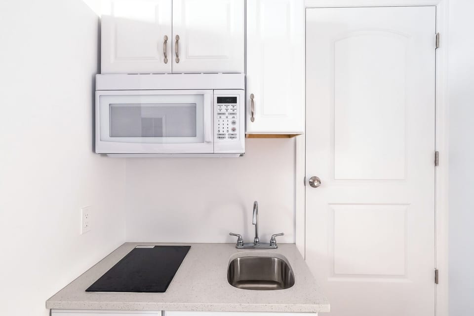 Functional kitchen with basic equipments!
