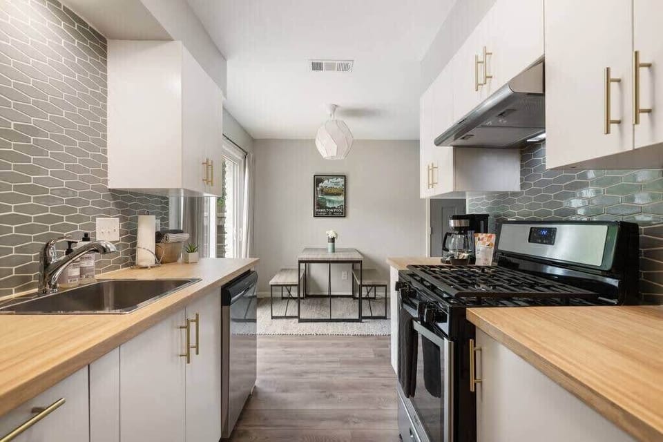 Kitchen and dining area