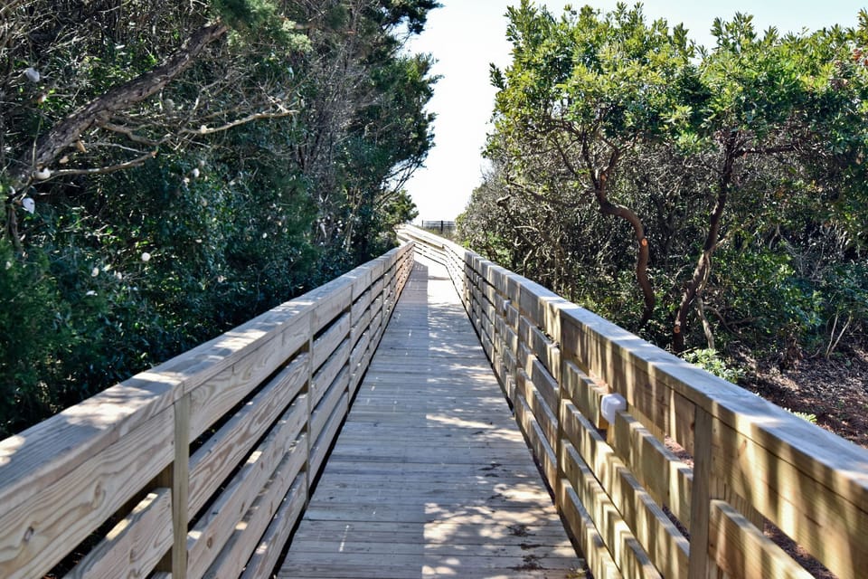 Private access to the ocean. 2 minutes from the door.