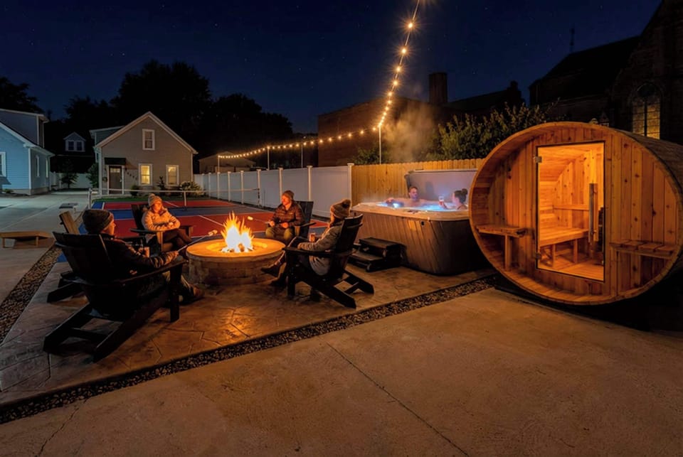 Cozy Outdoor Fire Pit with Hot Tub and Sauna