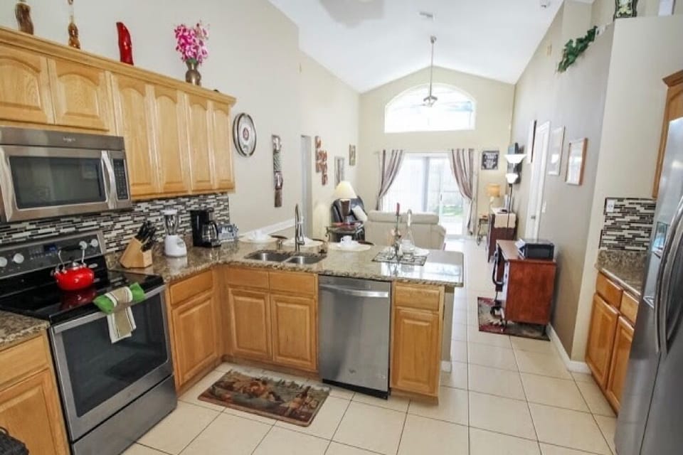 Fully equipped kitchen with everything you would need