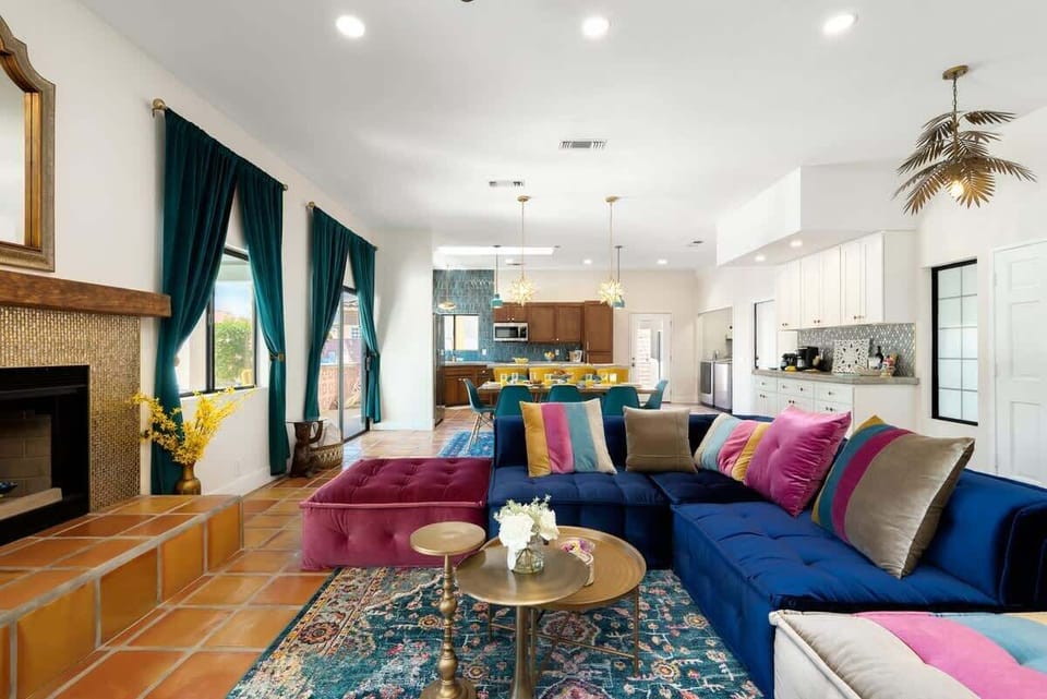 Open great room is easy for groups. 