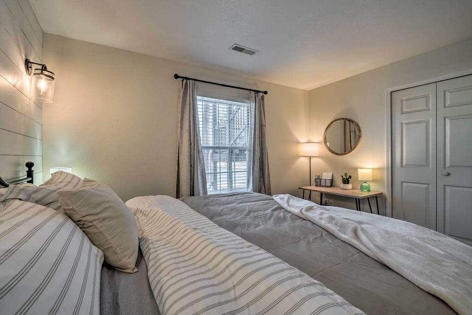 Bedroom | Office Area