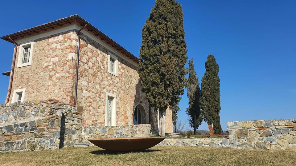 Building Exterior, Main, Main Entrance, Outdoor