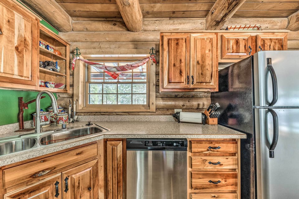 Kitchen | Fully Equipped