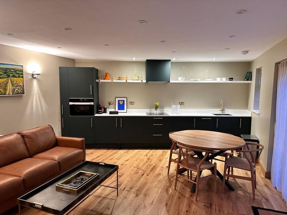 5d77b81d-c200-437a-b294-e3ef15e8fb86