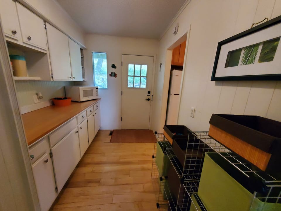 Extra room for food prep or groceries.