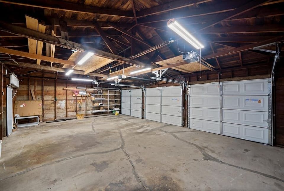 3 Car Garage To Park Your Vehicles