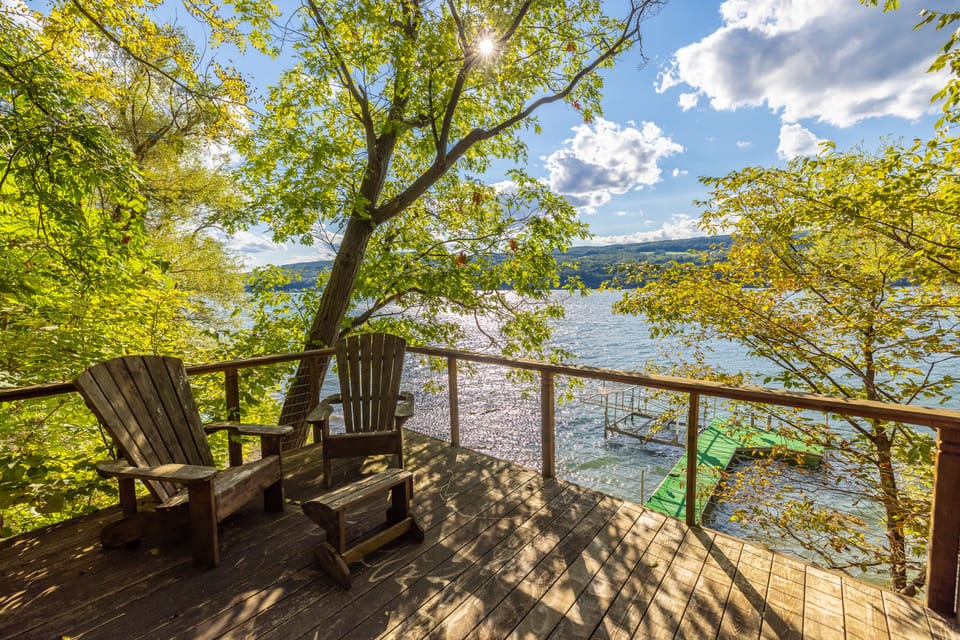 PRIVATE DECK OVER LOOKING BEAUTIFUL CANANDIAGUA LAKE