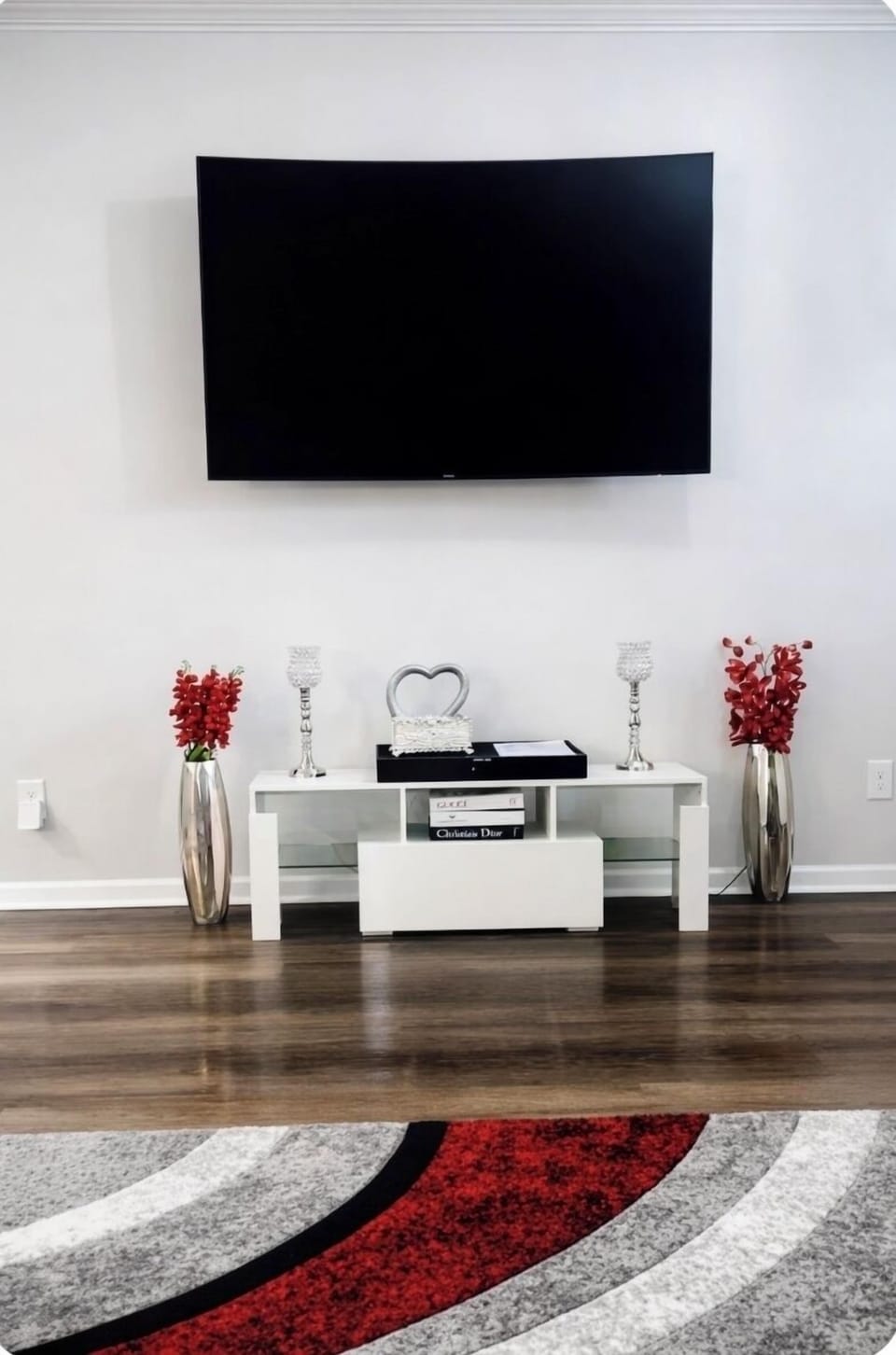 Living room 65” Smart Tv