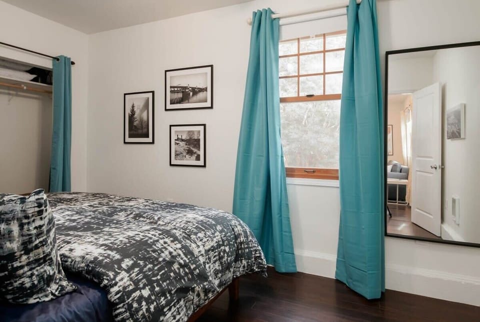 #InvestREPM Historic Kenton comfortable & fully furnished Guest House. Make this your HOME Suite Home in Portland #BookDirect #InvestREPM #StayinMyDistrict