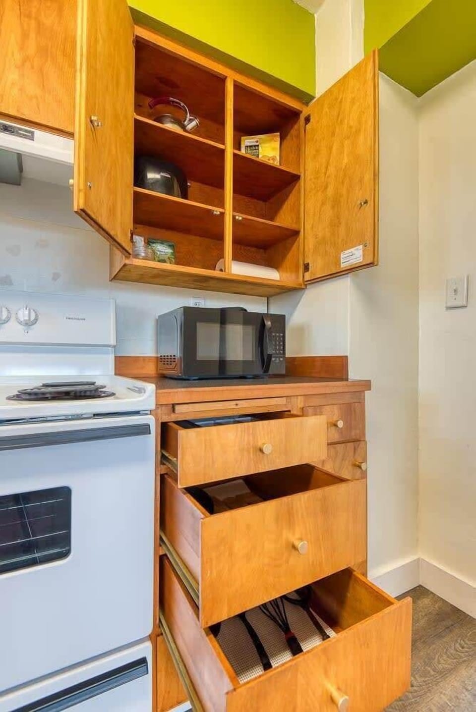 #InvestREPM Historical Heritage House Apartments! #BookDirect #HeritageHouseCoosBay #InvestREPM #StayinMyDistrict