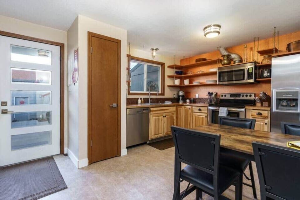#StayInMyDistrict Eclectic Boise Townhouse