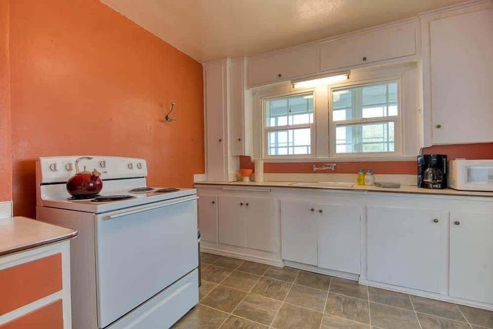 #InvestREPM Historical Heritage House Apartments! #BookDirect #HeritageHouseCoosBay #InvestREPM