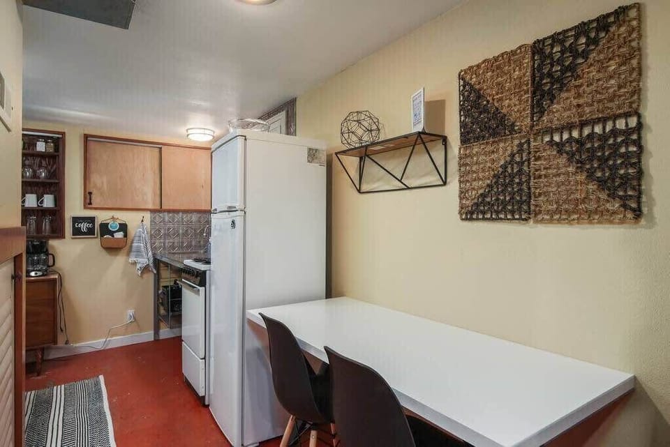 #StayInMyDistrict #StayInMyDistrictPortland Woodlawn Dekum Eclectic and Warm Guest Suite