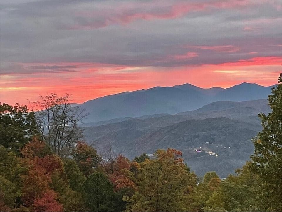 Big Sky's mountain view
