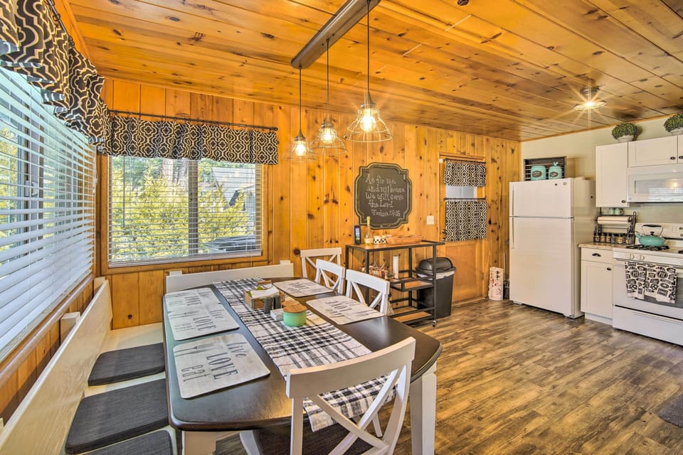 Kitchen & Dining Area | Dishware & Flatware