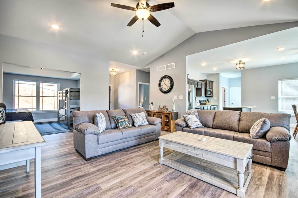 Living Room | Free WiFi