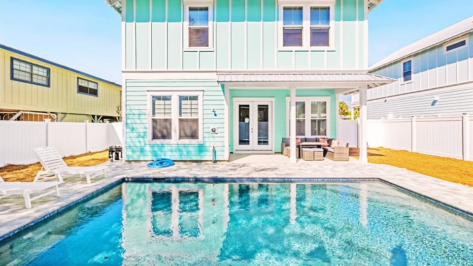 This a NEWLY BUILT luxury beach house that is 1 block away from the beach.