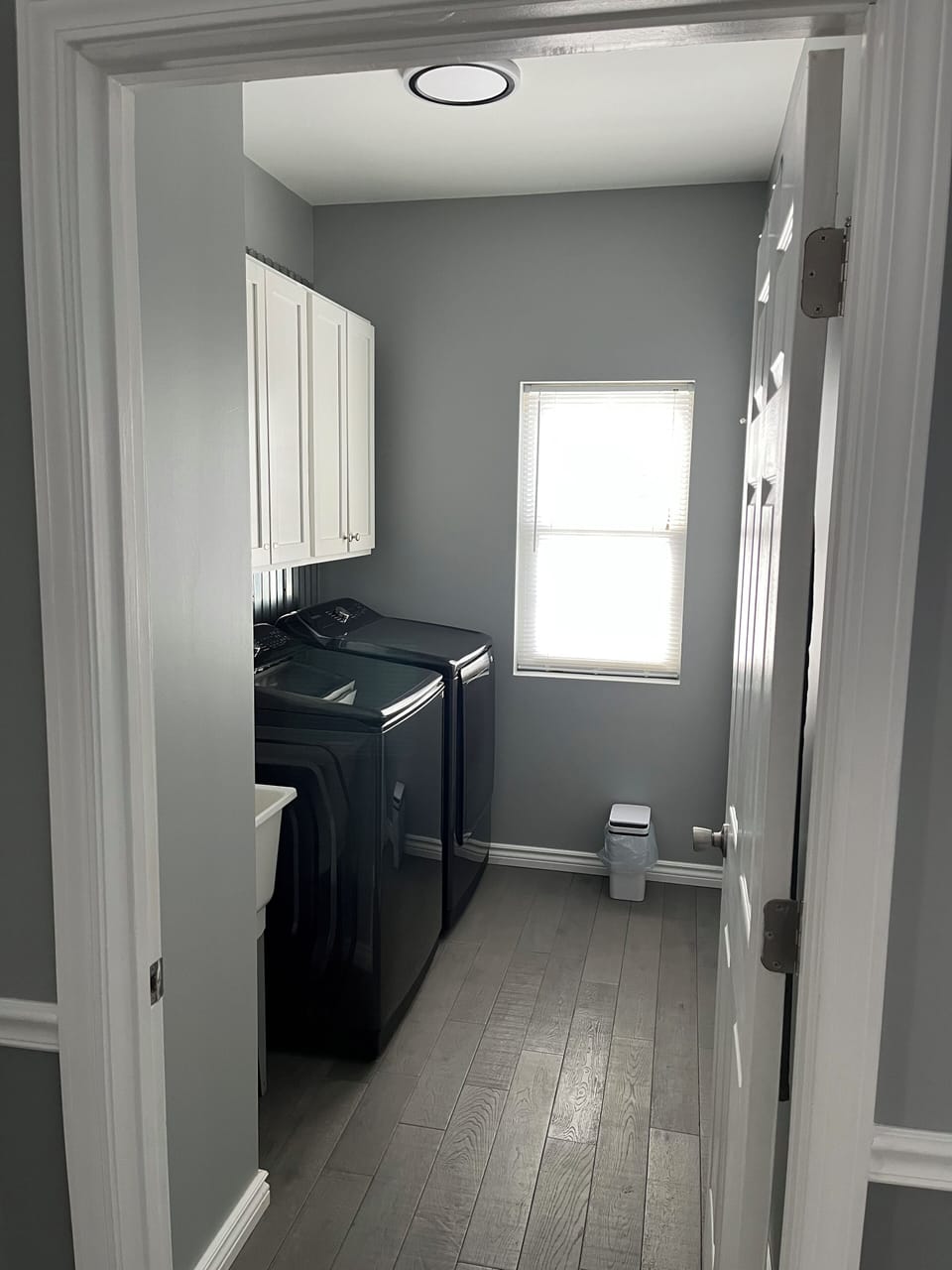 Laundry room main floor 