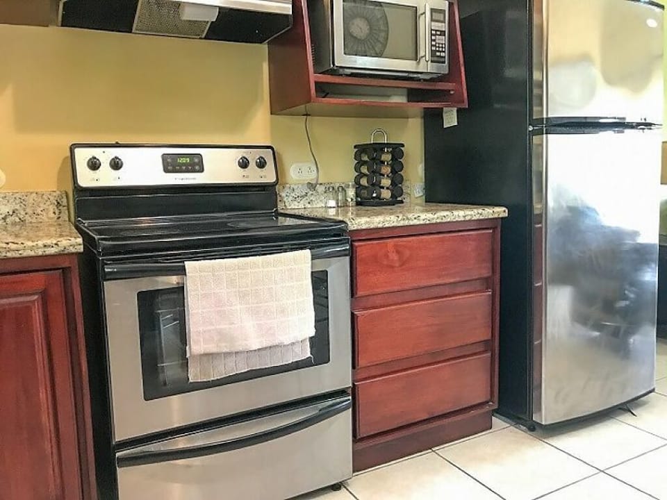 Stove/microwave oven