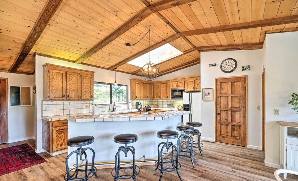 Fully Equipped Kitchen | Drip Coffee Maker | Cooking Basics