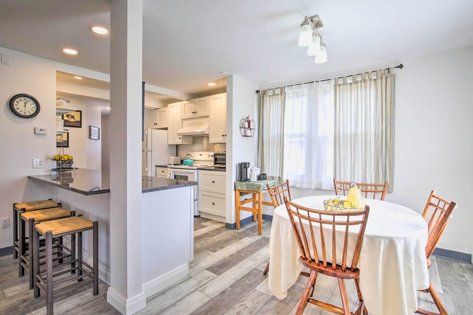 Dining Room | 1st Floor | Dishware/Flatware Provided