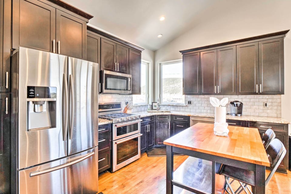 Kitchen | Fully Equipped | Keurig Coffee Maker