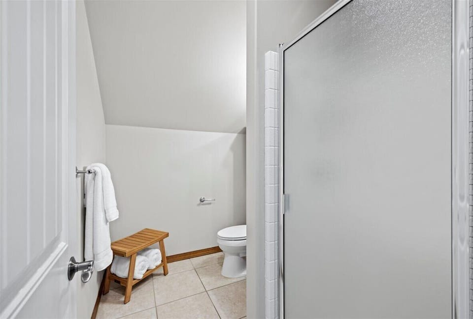 Upstairs bathroom