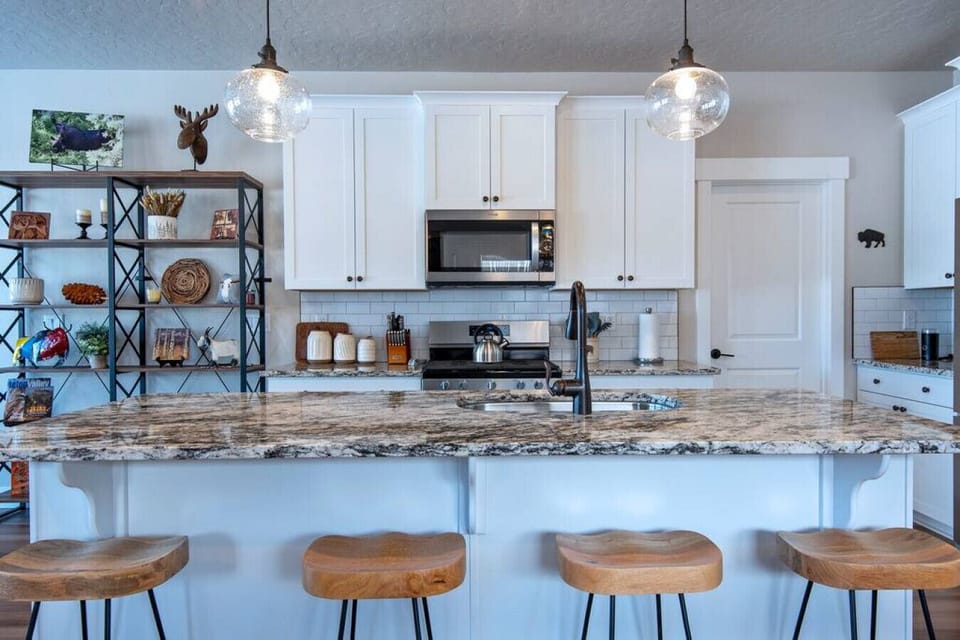 Bar Seating - Seats 4