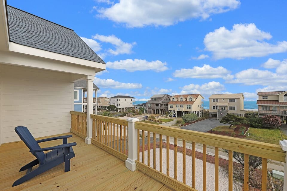 Ocean views from the front decks with a 2-minute walk to the sand.