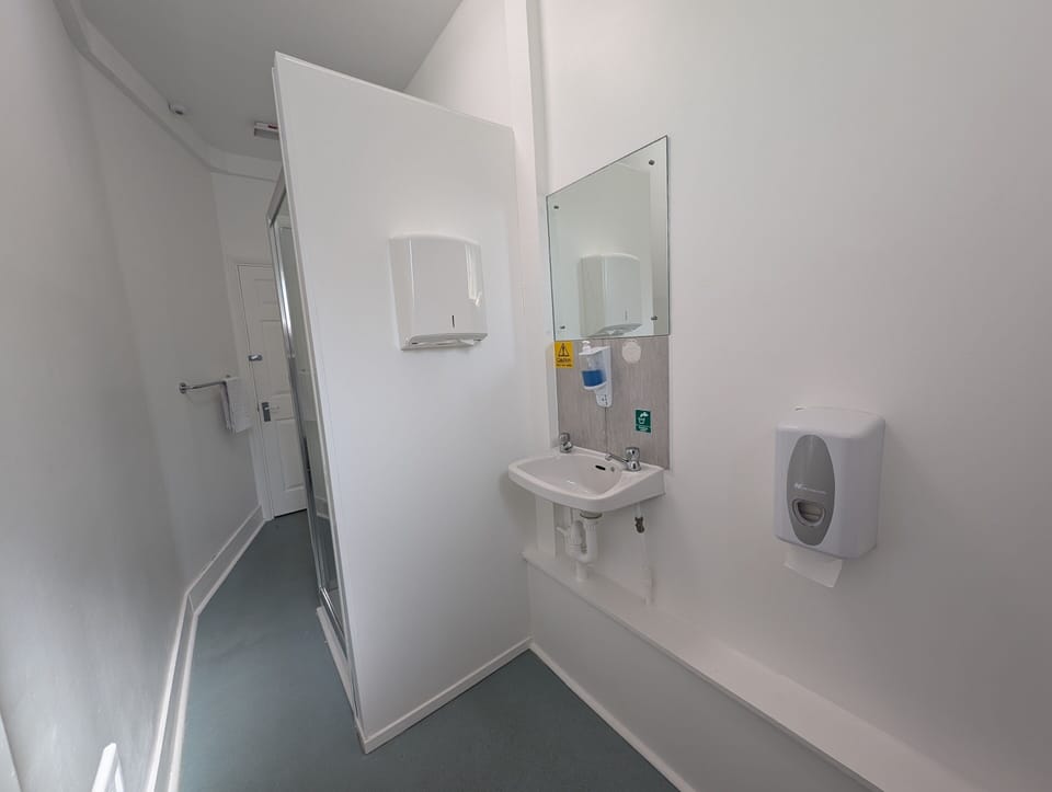 Dover Town Rooms, First Floor Bathroom WC 