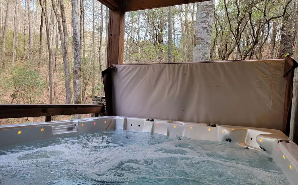 "The hot tub was hot and clean! Would book again." Robert