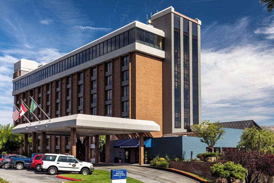 Arrive with ease at a welcoming, full-service hotel entrance.