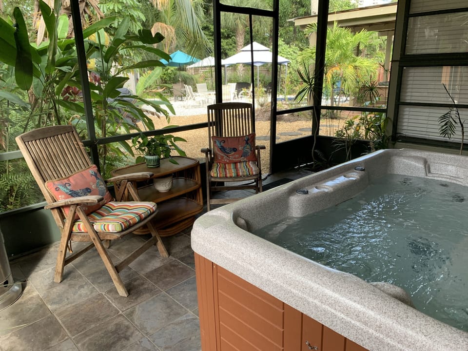 Outdoor spa tub