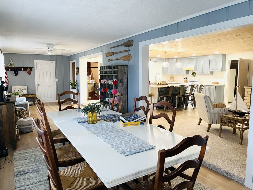 The Sunporch (Seating for 8)