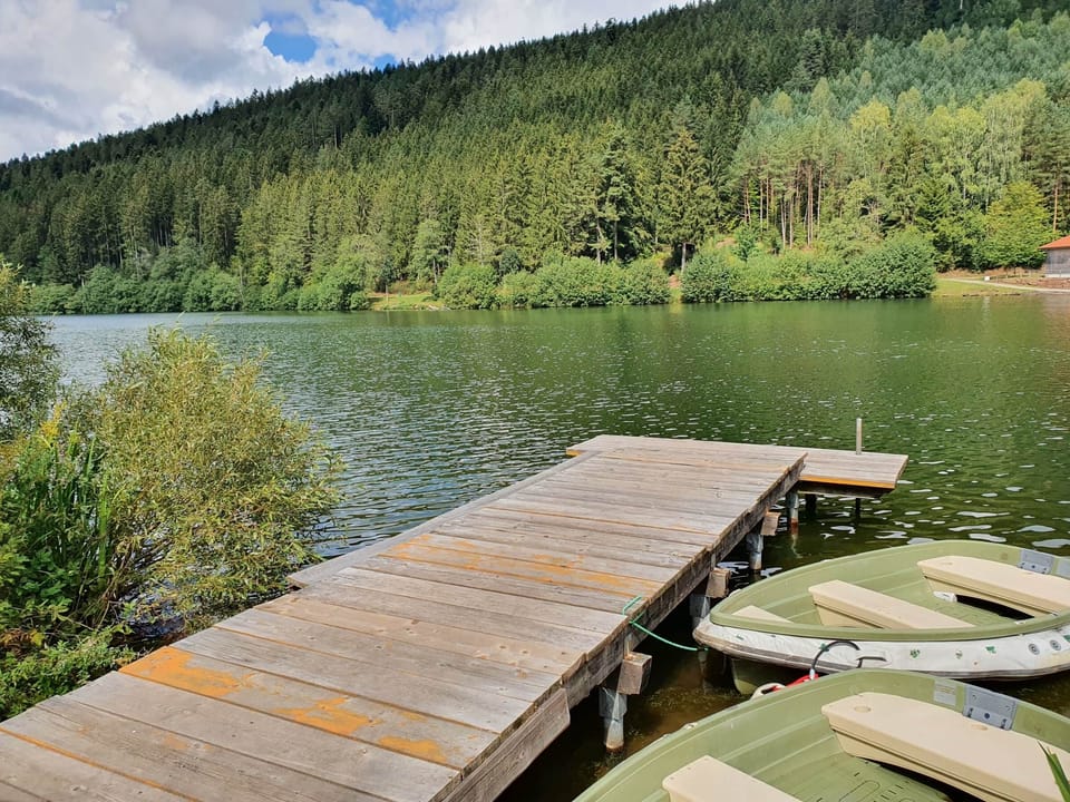 42 The boat and stand up paddling rental is a 5-minute walk away