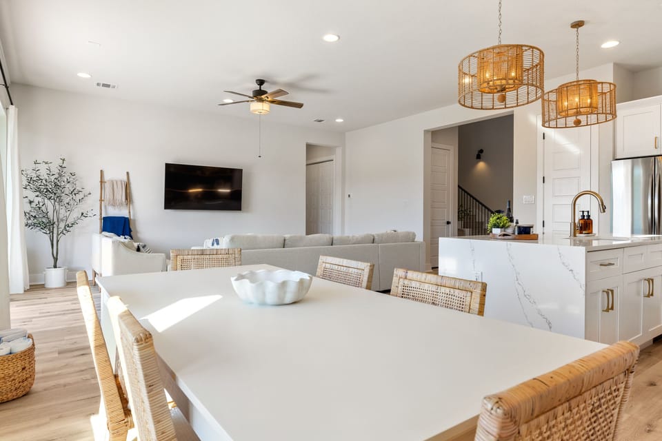 Living Room & Kitchen