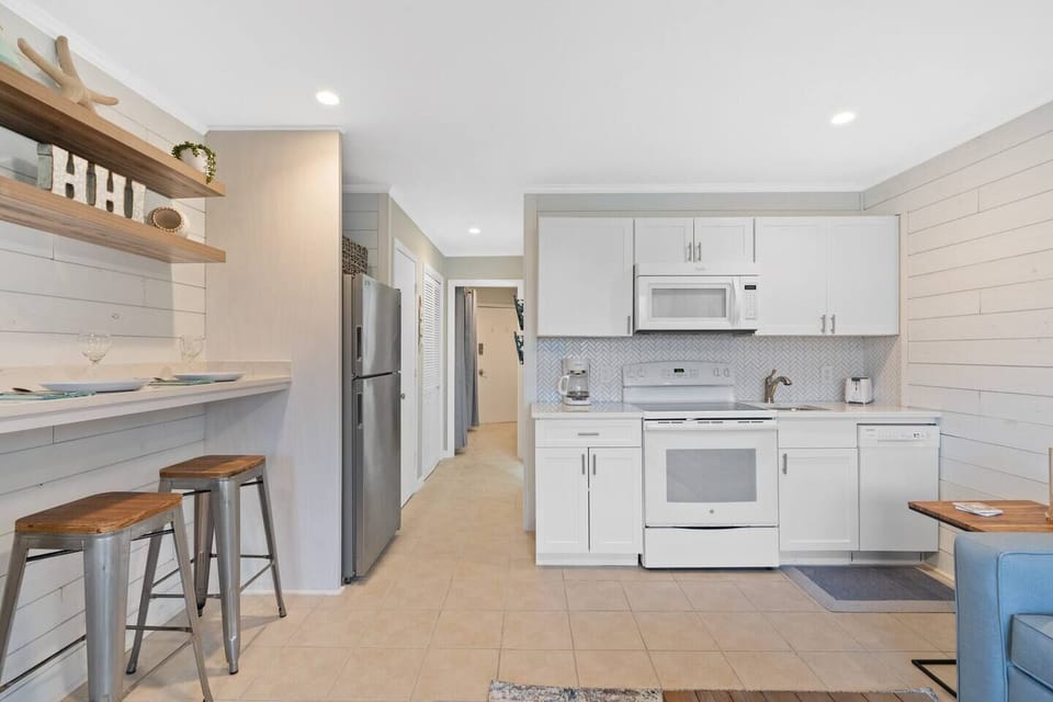 Kitchen and dining space, open concept, bright and airy