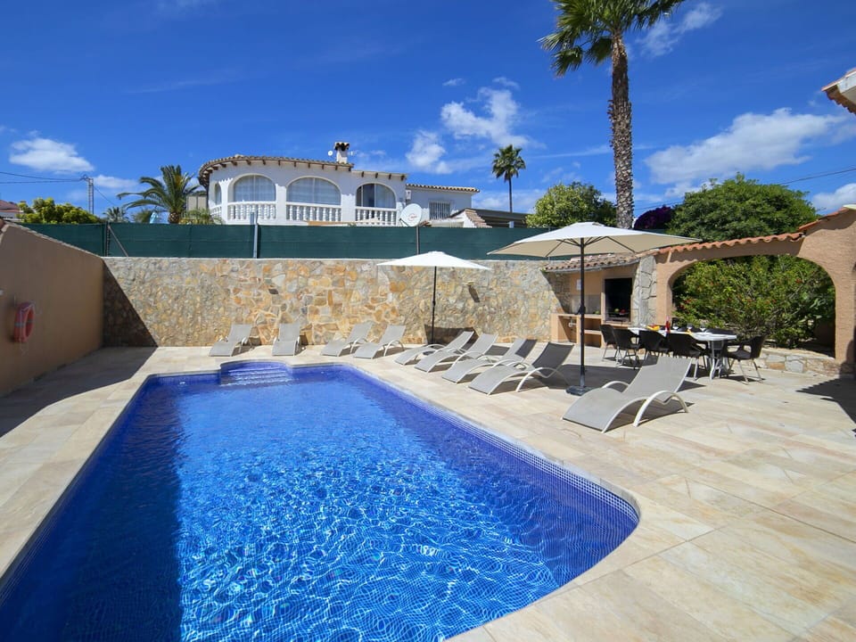 Cloud, Water, Sky, Building, Plant, Swimming Pool, Tree, Azure, Blue, Seaside Resort