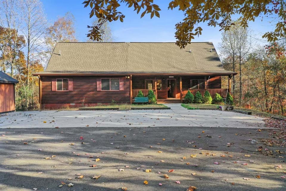 Front view cabin