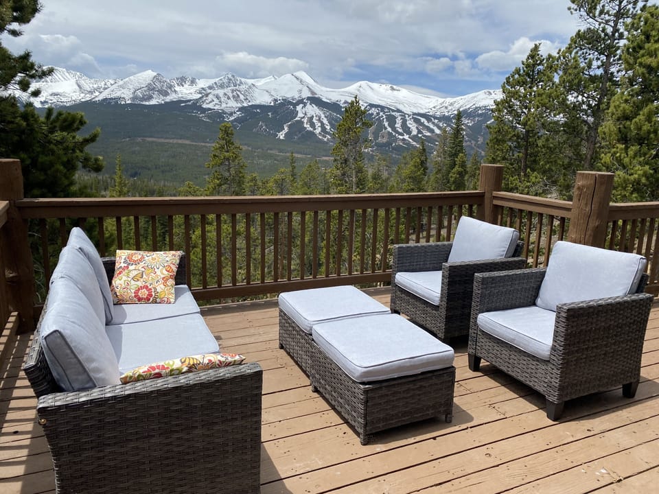Outside seating upper deck
