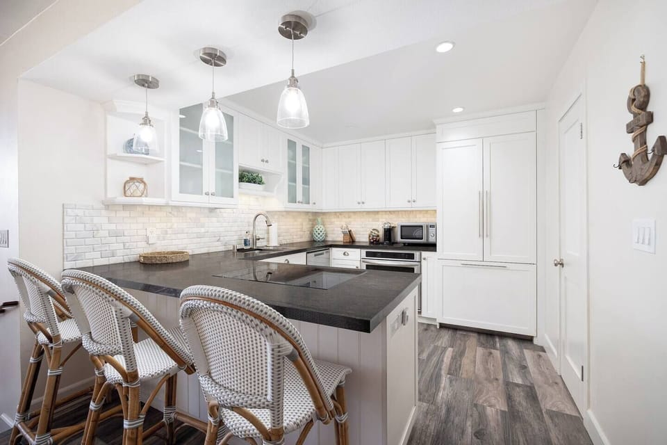 Kitchen with additional bar stool seating